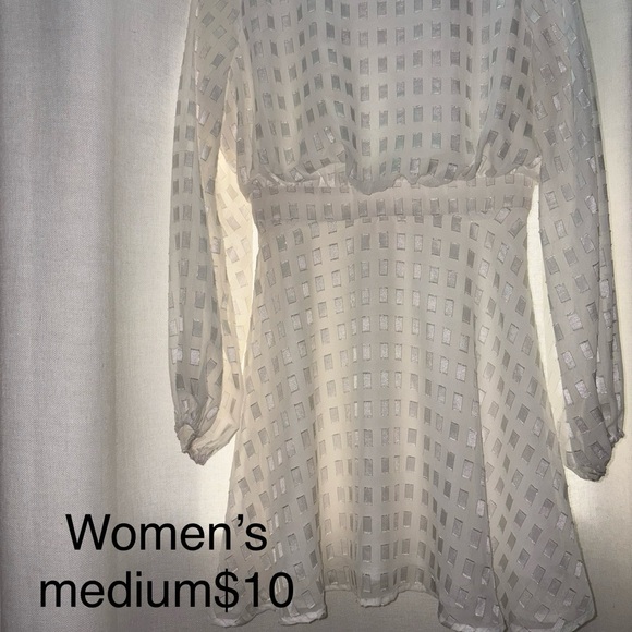 Elegant White Lace Dress - Picture 6 of 9